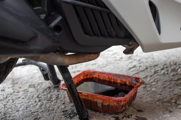 Why does my Honda leak oil? 