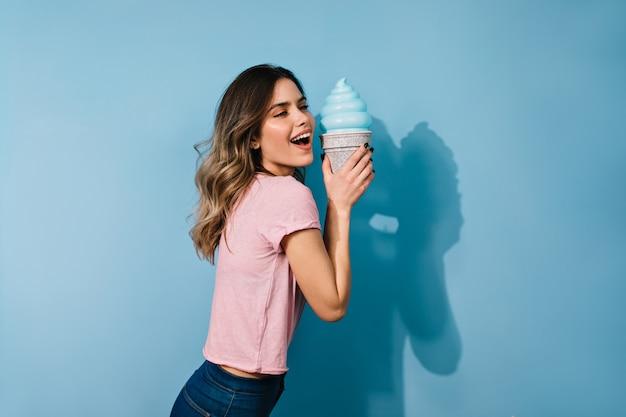 Why is eating ice not the same as drinking water? 